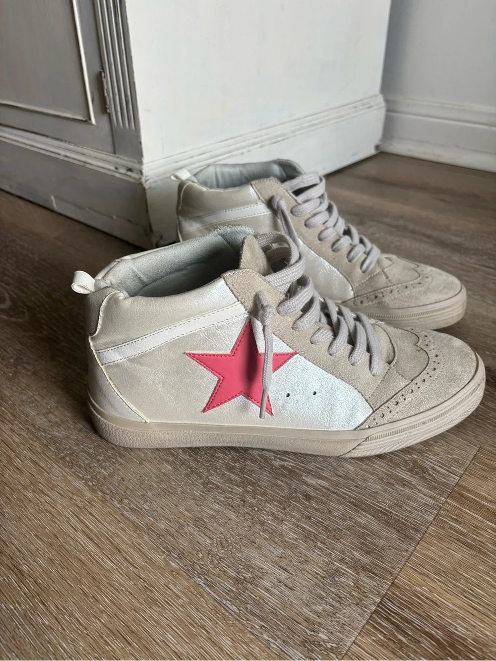 Kids Cream High-Top Sneakers with Pink Star Accent